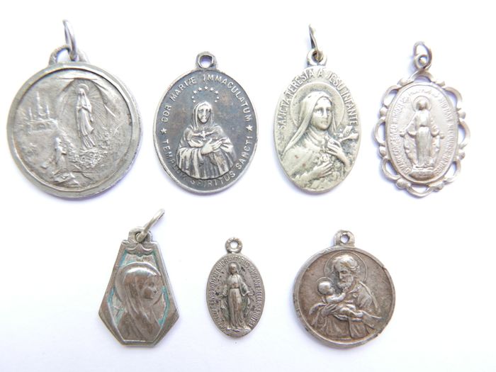Collection of 7 vintage religious medals