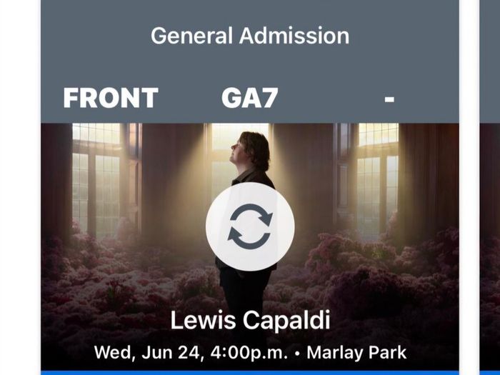 Lewis Capaldi Front Standing