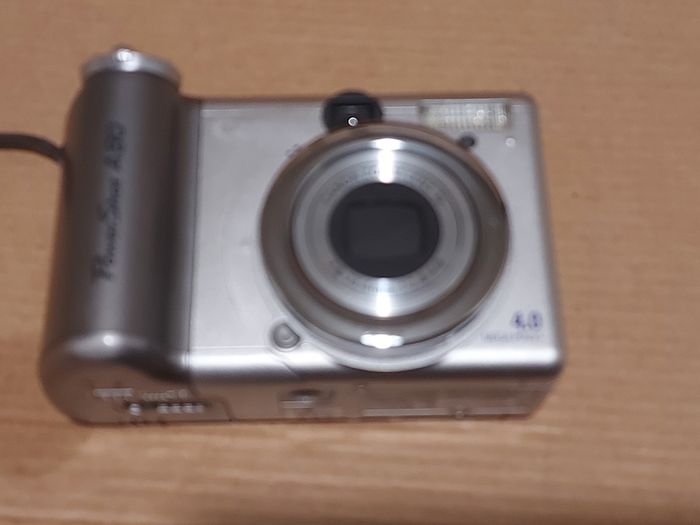 Canon PowerShot A80 Digital Camera, with carry case, working fine and in excellent condition