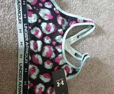 New Under Armour Bra/top size XL (13-15 years)