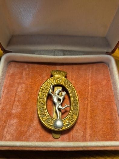 Ww2 Royal Corps Of Signals Cap Badge
