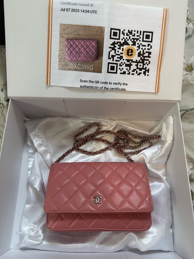 Chanel wallet on chain