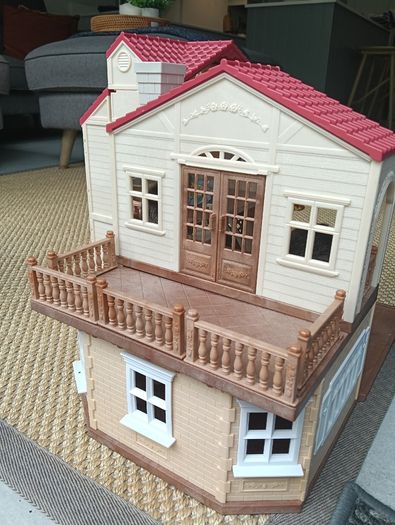 Sylvanian family cosy cottage