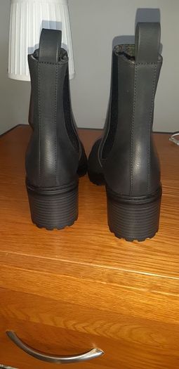 Brand new ladies boots (marks and spencer)