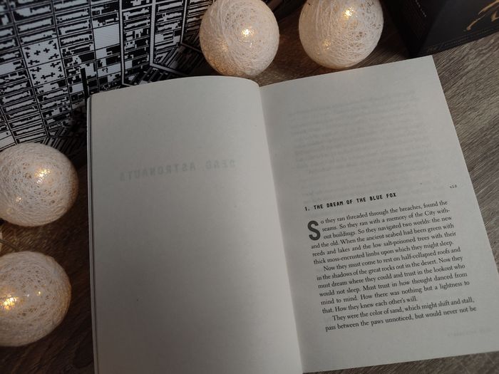 Dead Astronauts ! by Jeff VanderMeer ! Science Fiction ! Sci-Fi ! 2021 ! by Fourth Estate !