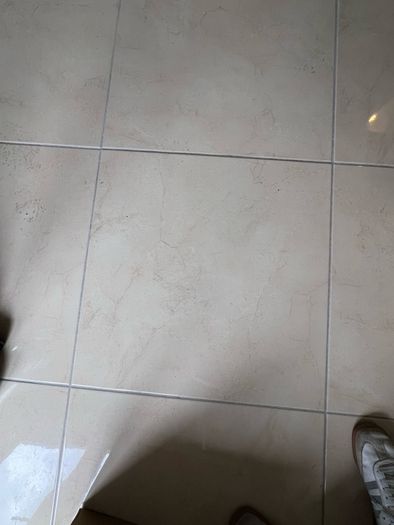 2 Large Cream Stone Effect Floor Tiles 59.6cm x 59.6cm