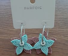 Brandnew hoop earrings with beaded flowers from Parfois
