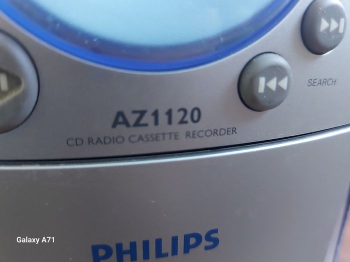 PHILIPS CD Radio Cassette Recorder, Model AZ1120,  in excellent cosmetic condition