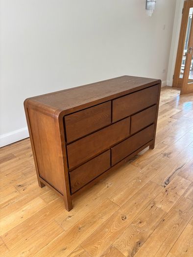 willis & gambier chest of drawers