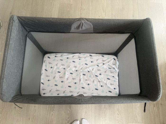 Bugaboo Stardust Travel Cot (Grey)
