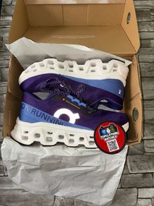 Onclouds, asics , sauconys