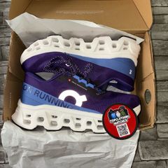 Onclouds, asics , sauconys