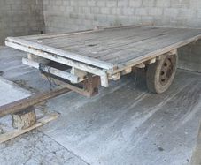 Flat bed trailer