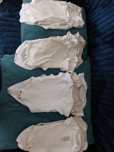 Newborn vests & baby grows 5
