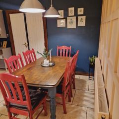 table & chairs