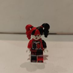 Lego Harley Quinn minifigure