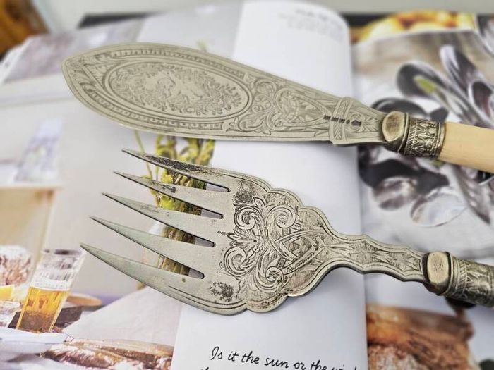 Late 1800s Antique Victorian Fish Servers Silver Plated Service set