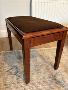 piano stool