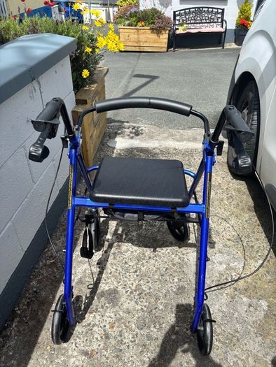 Aluminium 4-Wheeled Rollator