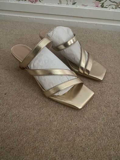 Alohas Gold Sandal UK 6