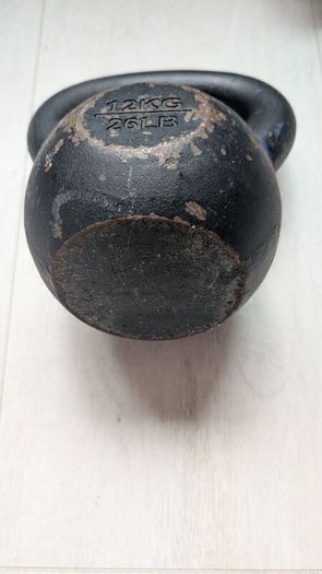 12kg Cast Iron Kettlebell