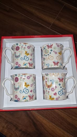 4 Brand new ShannonBridge Designs Mugs