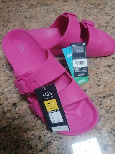 Women's Sandals Mark's and Spencer NWT SIZE 6