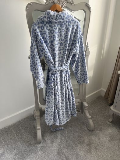 BNWT Cosy Dressing Gown size M