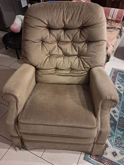Reclining armchair
