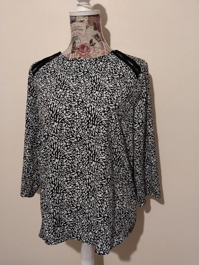 Round Neck Print Top, New with tags