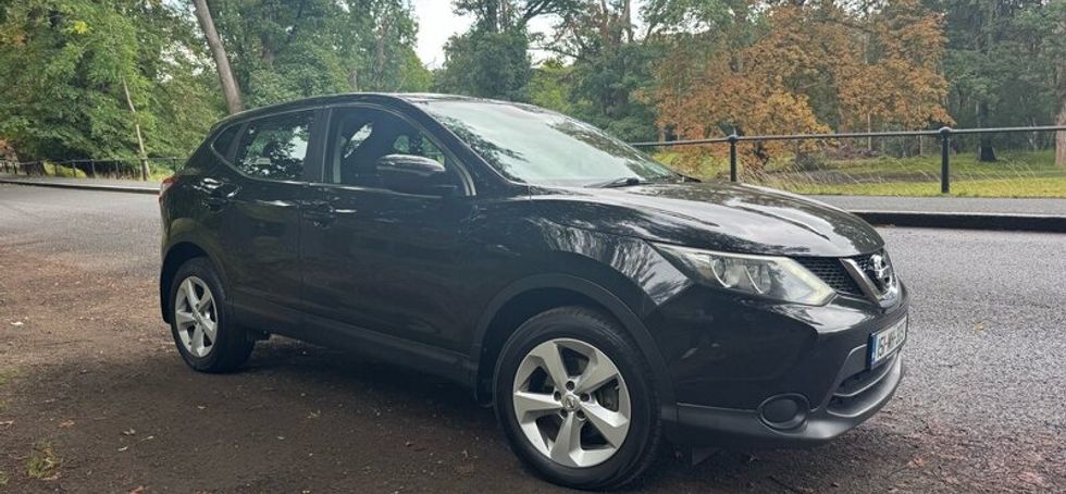 Nissan Qashqai XE 1.2 pet Tax and Tested