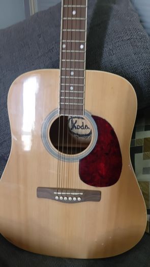 Koda Acoustic Guitar