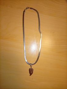 silver women necklae