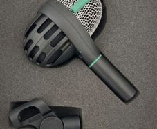 Akg D112
