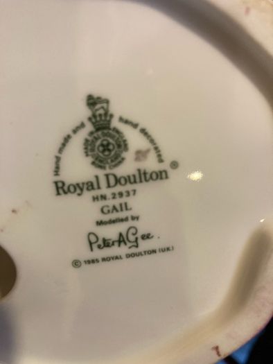 Royal Doulton figurine "Gail"