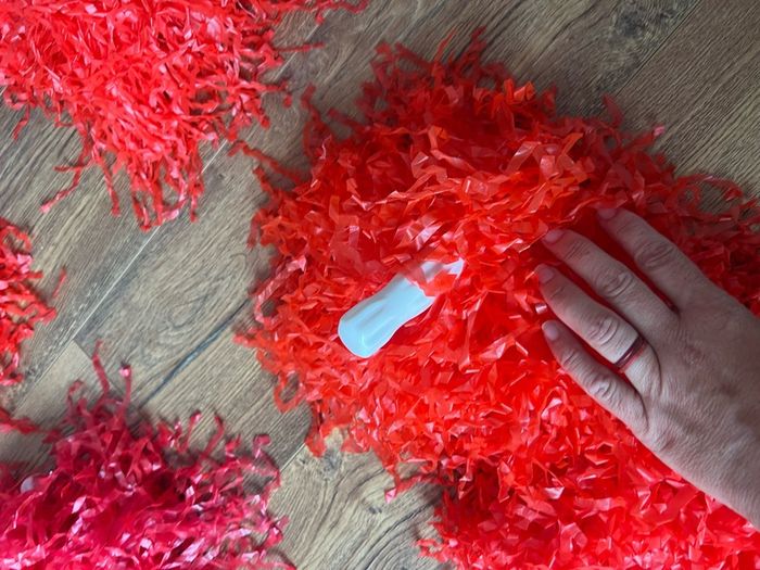pom poms 34 sets & 9/10 single & bag