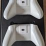 2 Xbox One controllers with charging station Image 8