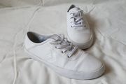 converse ox low size 5 white leather in great condition