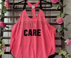 Top Victoria secrets pink medium racer back sportswear top