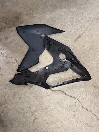 Kawasaki Versys 650 tank cowling in black for models from 2022 to 2024