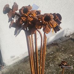 Corten steel Daffodil flower stems