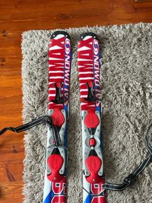 snow skis
