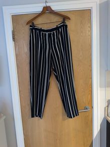 Dunnes Stores Navy /White Stripe Trousers.  Size 14. New - No Tag.