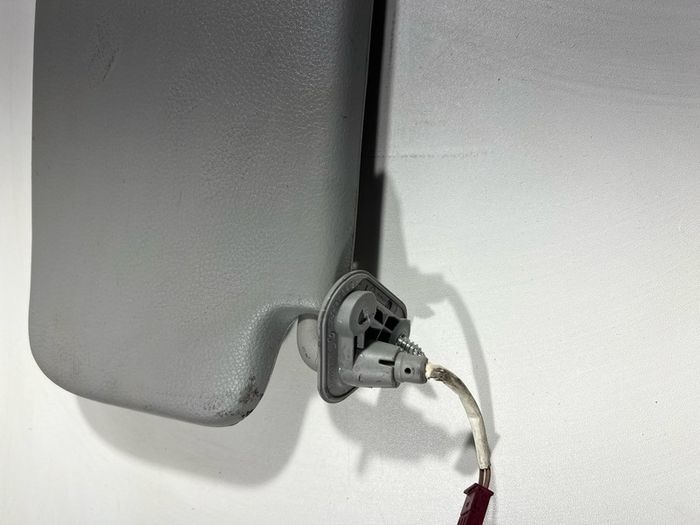 Sun Visor Grey Mirror Light Passenger 7252007 BMW E90 E91 LCI 3 Series 07-2012 a3l2b64g