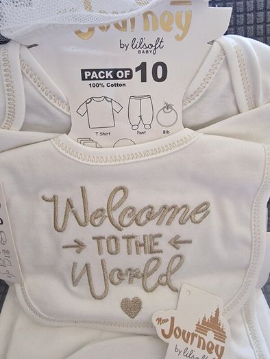 BNWT Lil'Soft 10-Piece Baby Girl Gift Set - Newborn - Princess Gold