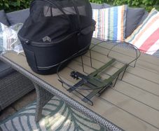 Dog carrier for bike