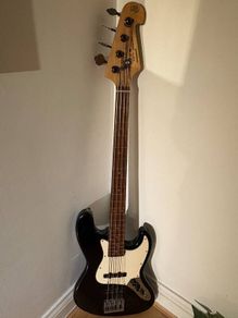 SX Fretless Jazz Bass