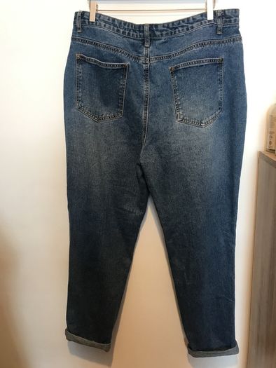 Pretty Little Thing Plus Mid Wash Extreme Ripped Turn Up Mom Jeans size 18 New with tags
