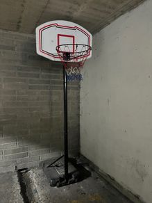 Portable and adjustable basketball stand