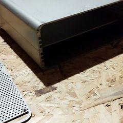 monitor riser